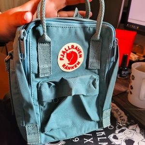 Fjallraven Kanken Backpack mini crossbody